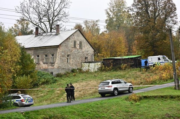 同门证券 捷克一小镇发生枪击案 造成2人死亡1人受伤